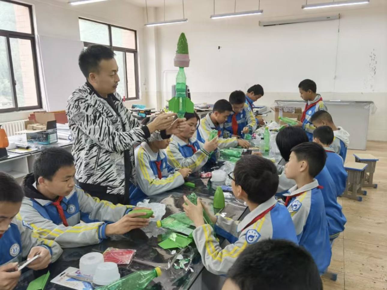 高位引领聚合力   科教兴区启新程
——六盘水市水城区中小学科学教育工作纪实