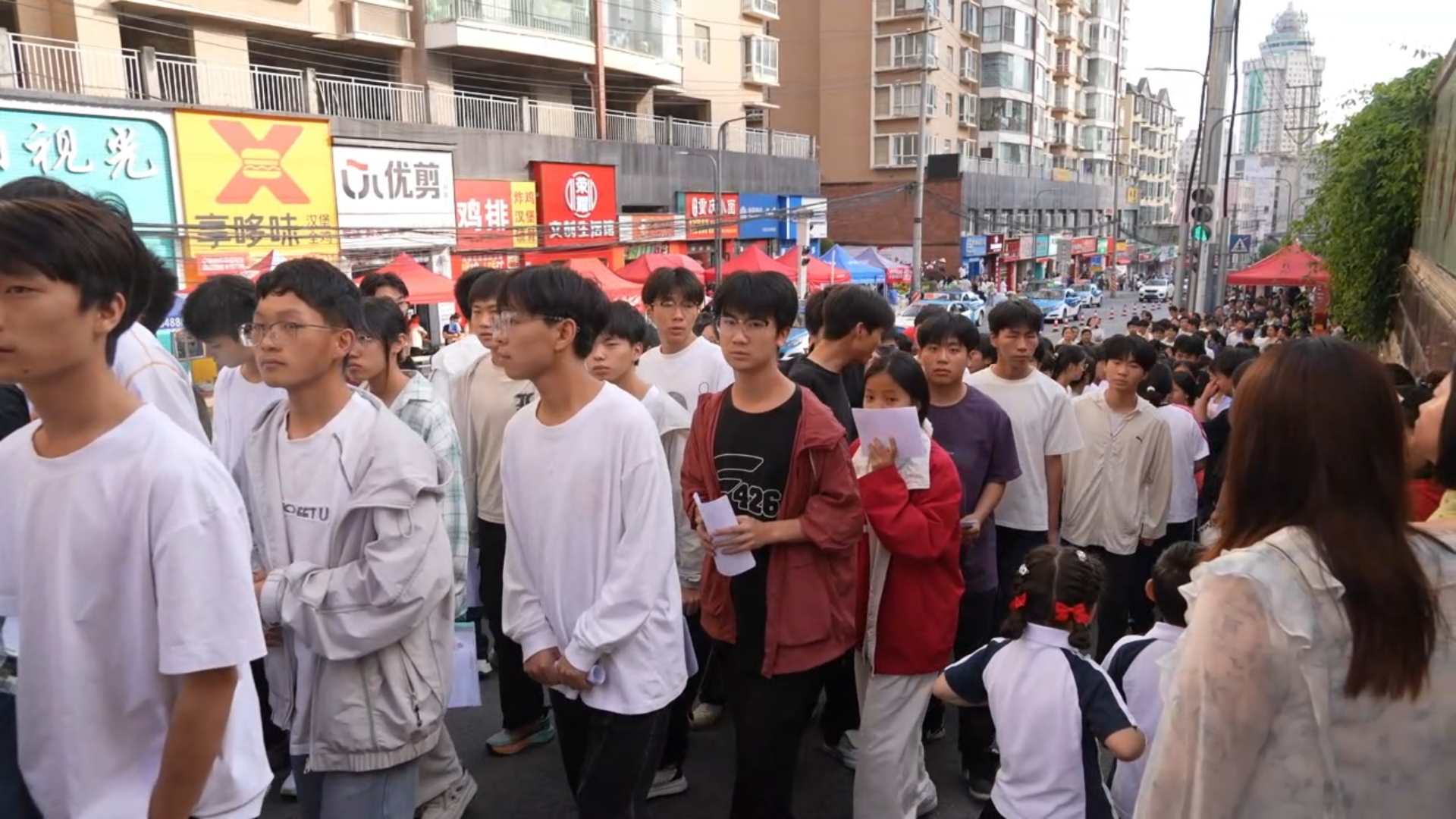【多图直击】高考首日：盘州5367名考生，冲！